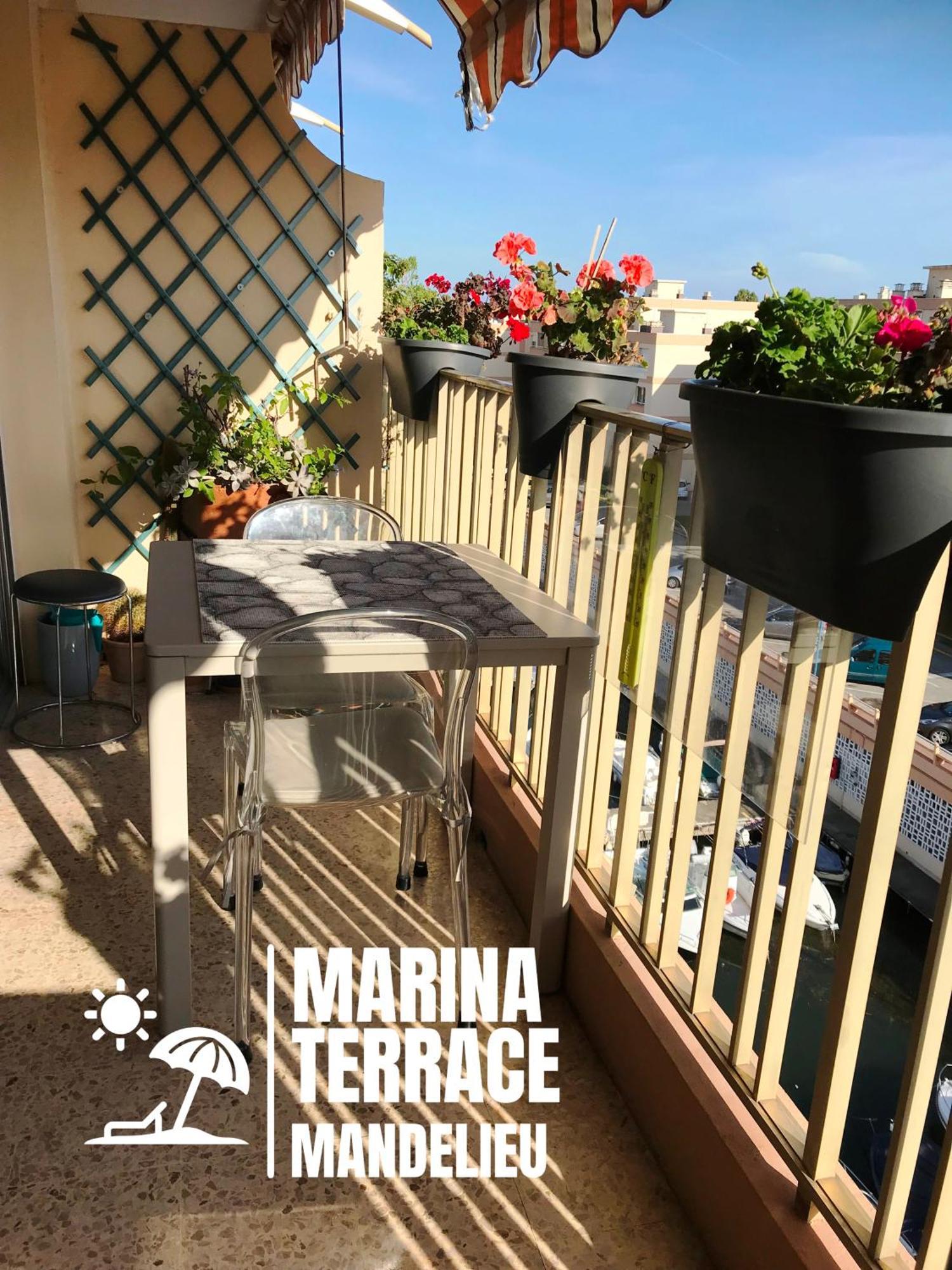 Апартаменты Marina Terrace Мандельё-ла-Напуль Экстерьер фото