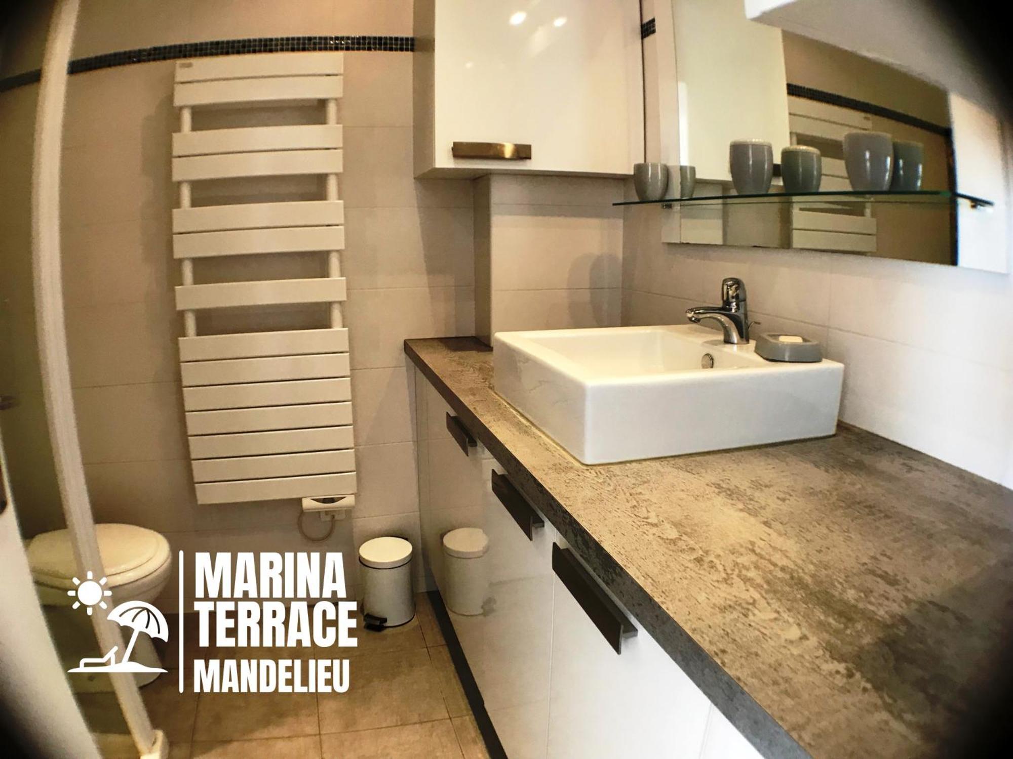 Апартаменты Marina Terrace Мандельё-ла-Напуль Экстерьер фото